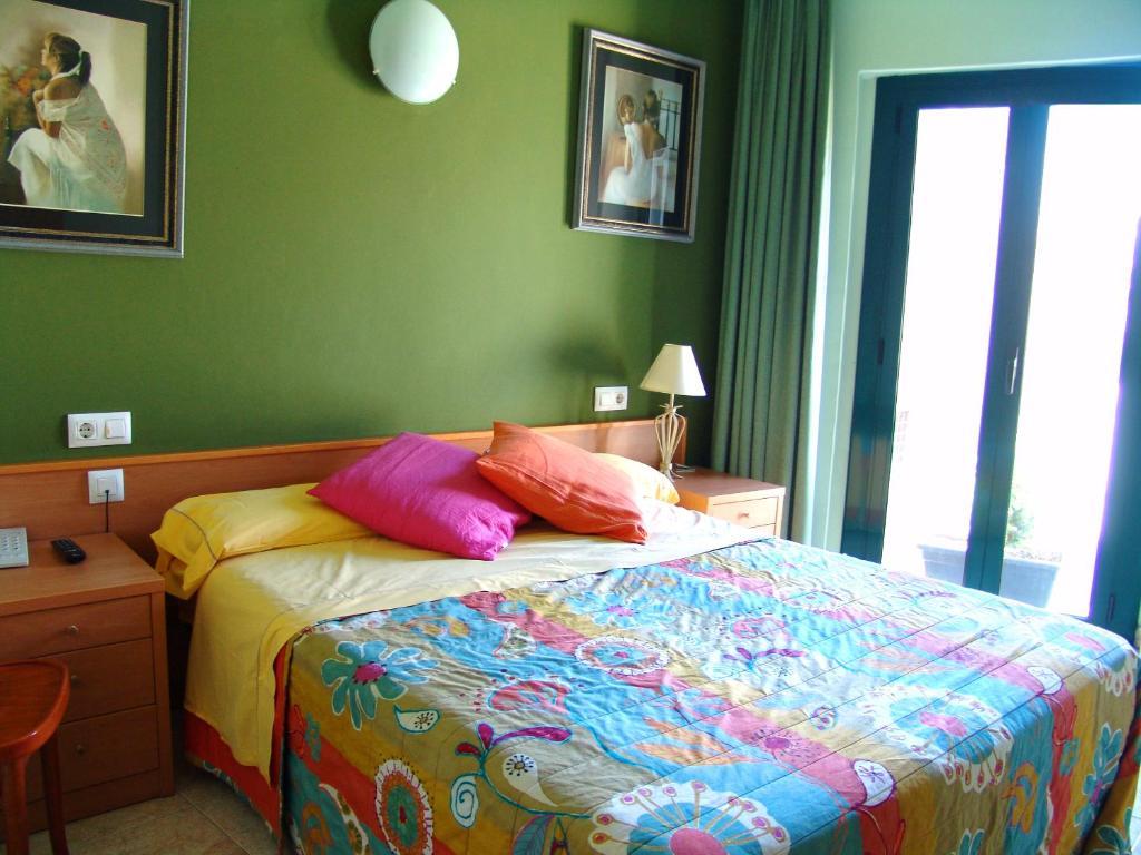 Hotel Pinxo Santa Coloma De Farners Quarto foto