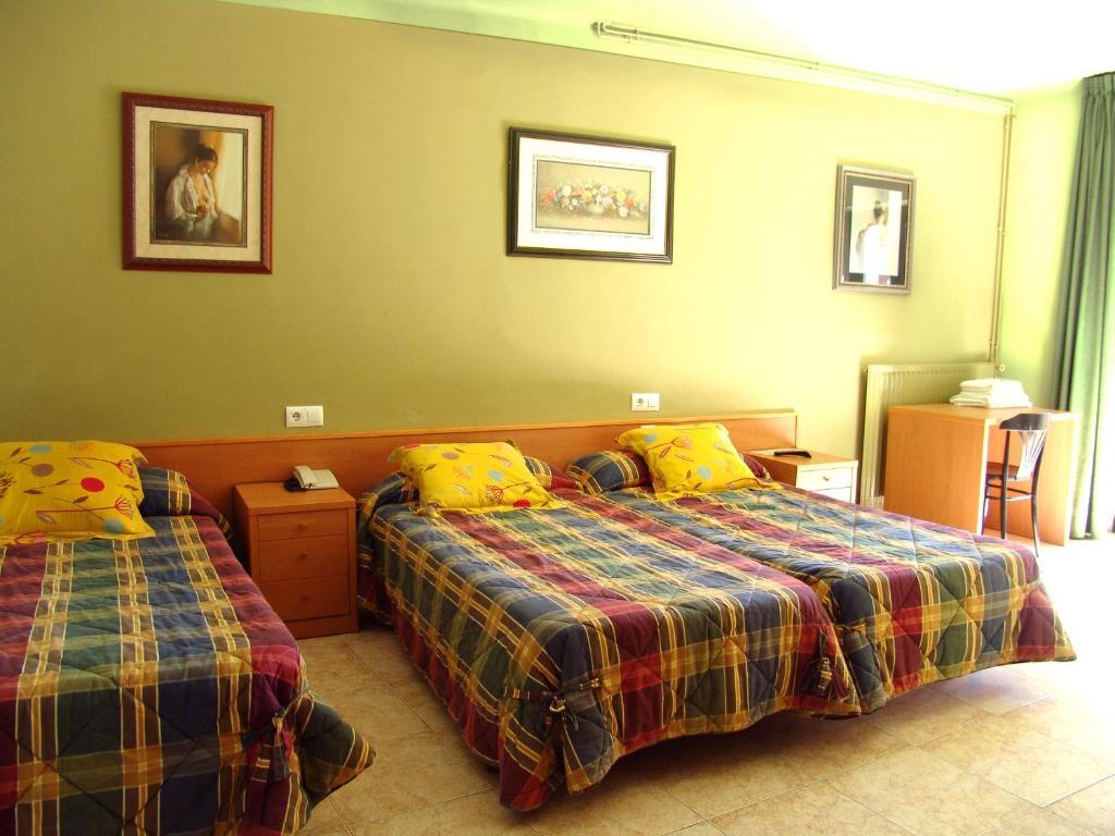 Hotel Pinxo Santa Coloma De Farners Quarto foto